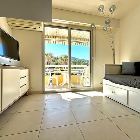 Studio Bord De Mer Cavalaire Екстериор снимка